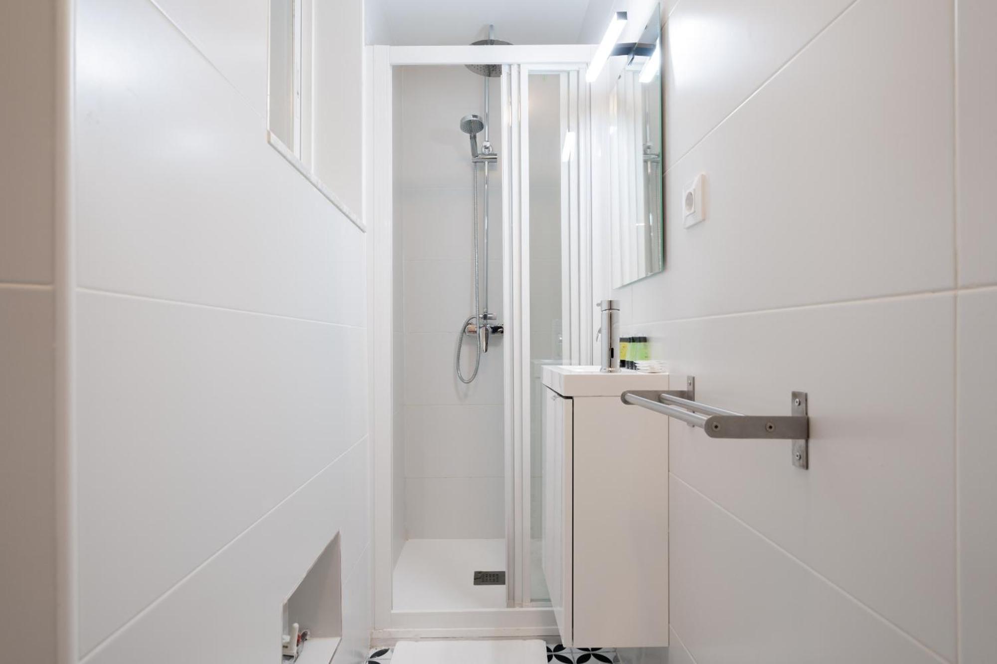 Apartamento En La Plaza De Lavapies Alquiler Temporal Madrid Bagian luar foto