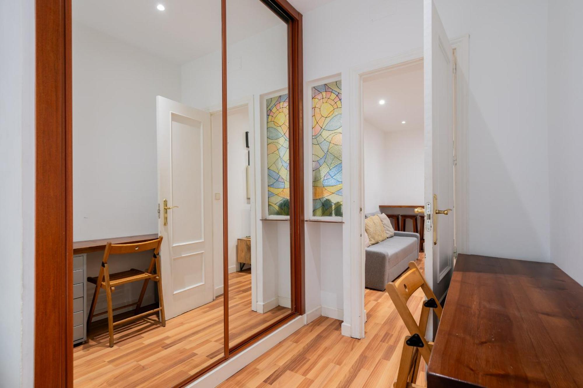 Apartamento En La Plaza De Lavapies Alquiler Temporal Madrid Bagian luar foto