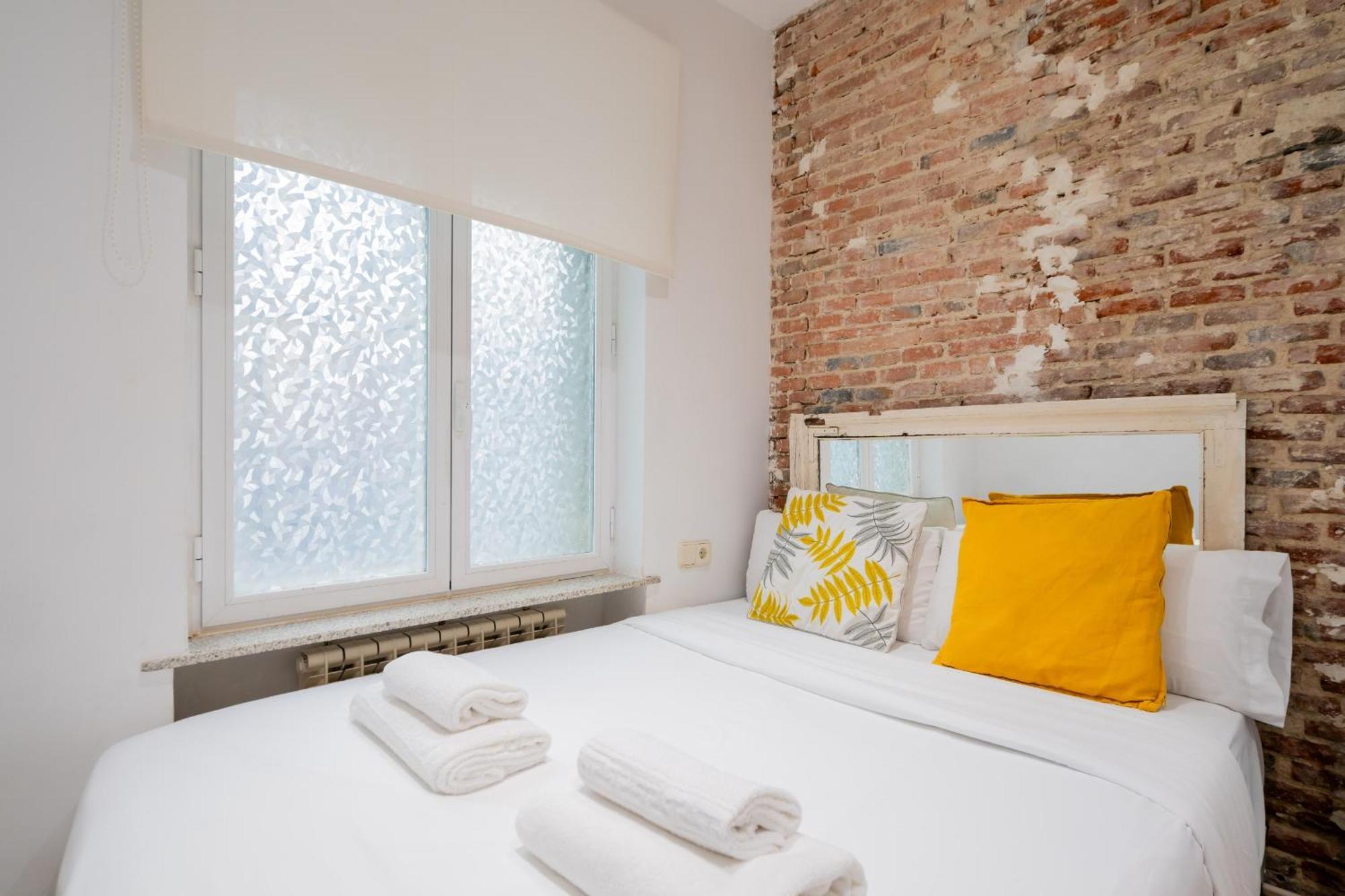 Apartamento En La Plaza De Lavapies Alquiler Temporal Madrid Bagian luar foto
