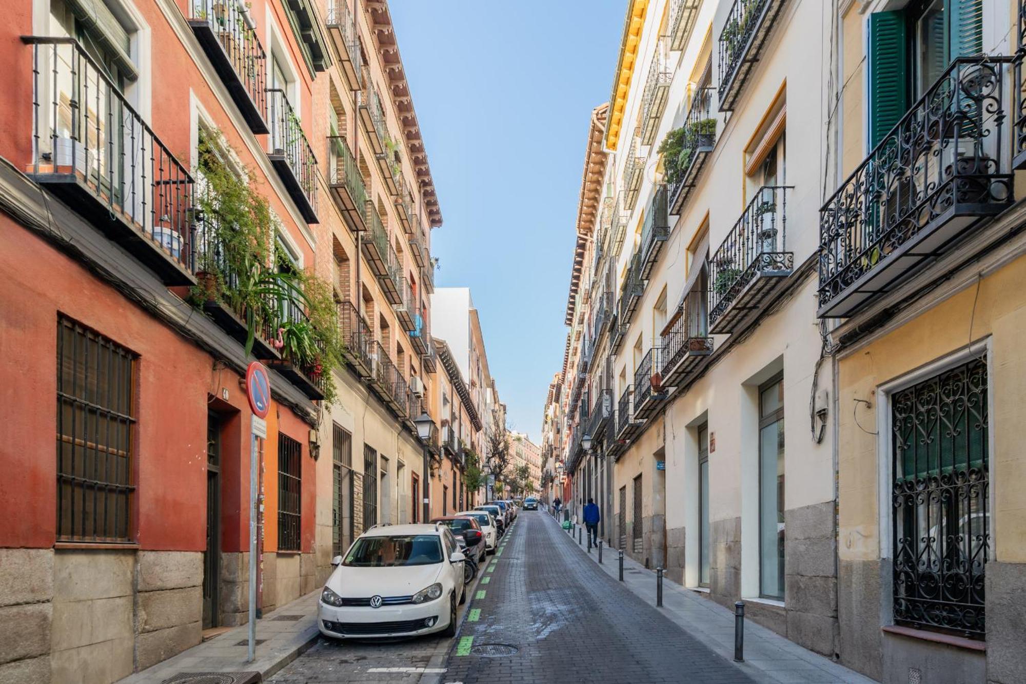 Apartamento En La Plaza De Lavapies Alquiler Temporal Madrid Bagian luar foto