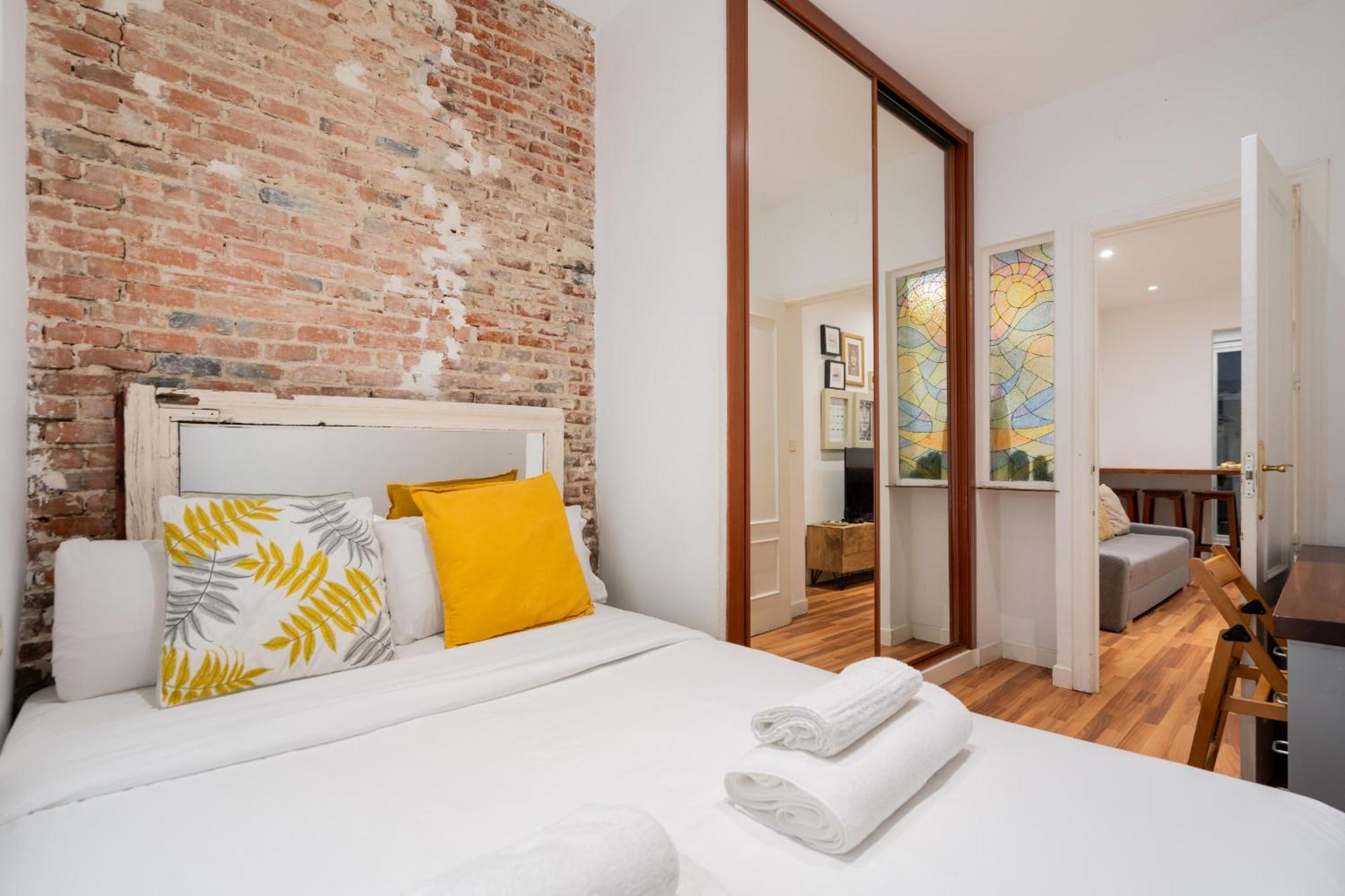 Apartamento En La Plaza De Lavapies Alquiler Temporal Madrid Bagian luar foto